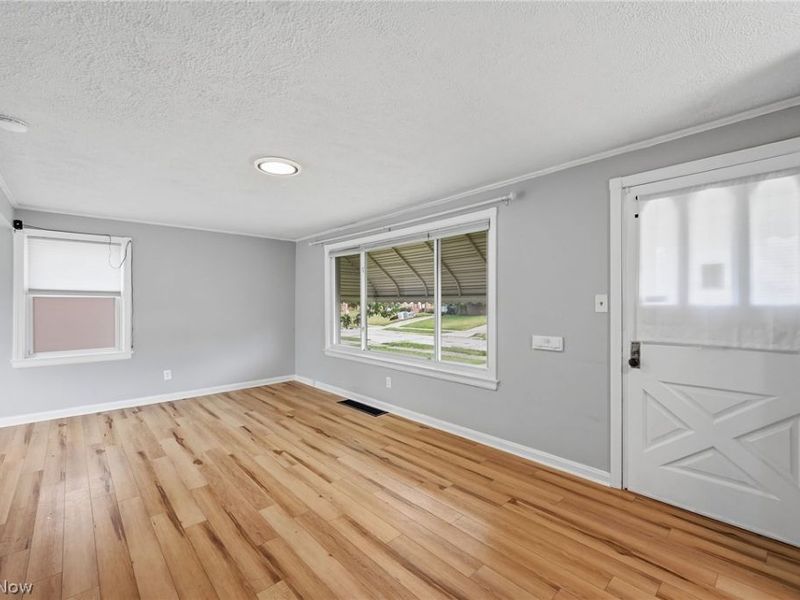 18300 Waterbury Avenue, Maple Heights, OH 44137 Photo 3