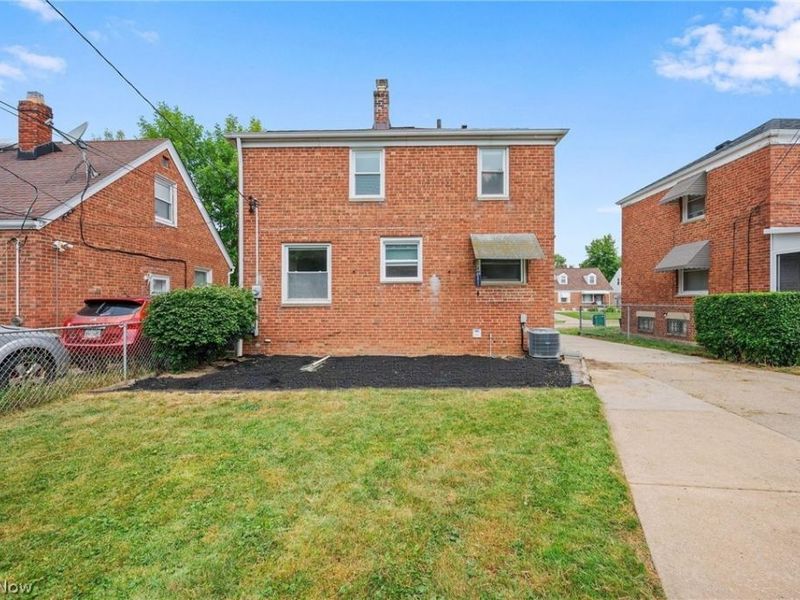 18300 Waterbury Avenue, Maple Heights, OH 44137 Photo 33