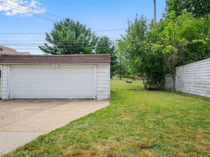 18300 Waterbury Avenue, Maple Heights, OH 44137 Photo 34