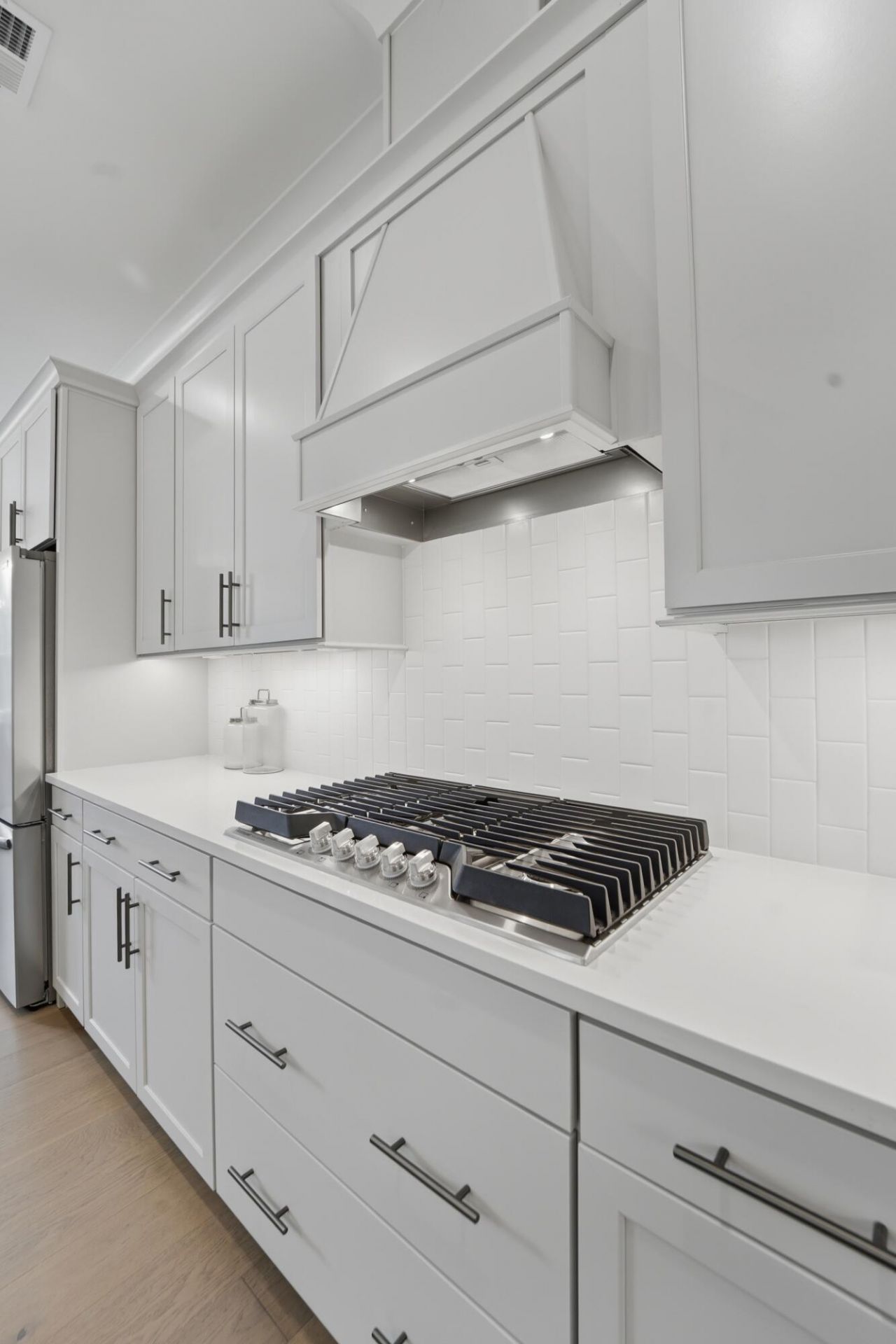1129 Hamlin Road Photo 13