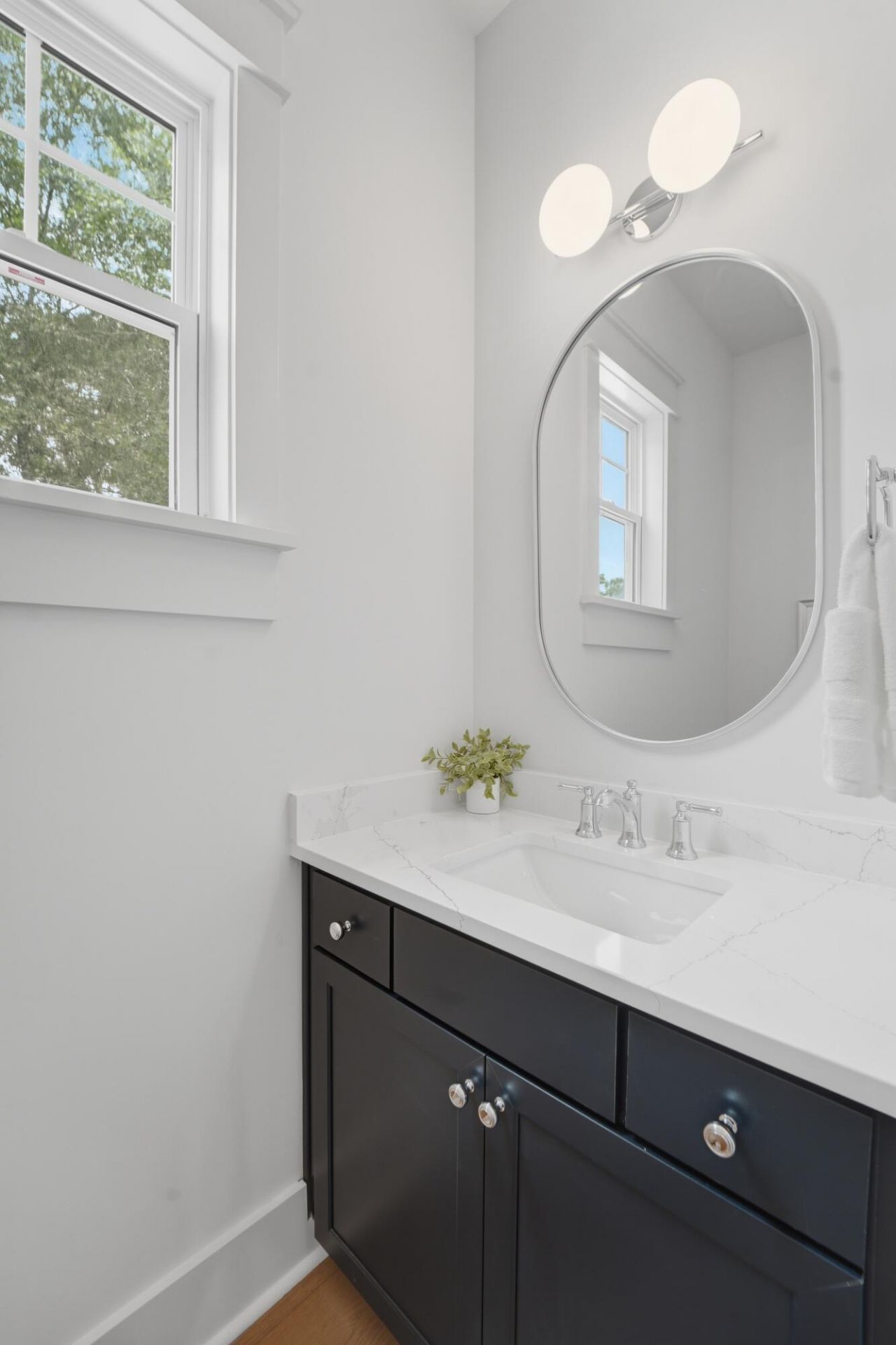 1129 Hamlin Road Photo 21