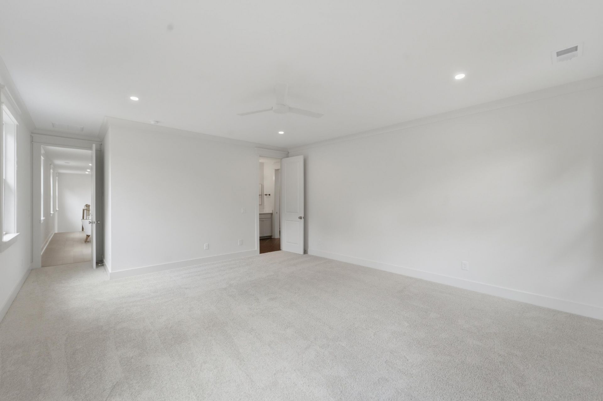 1129 Hamlin Road Photo 34
