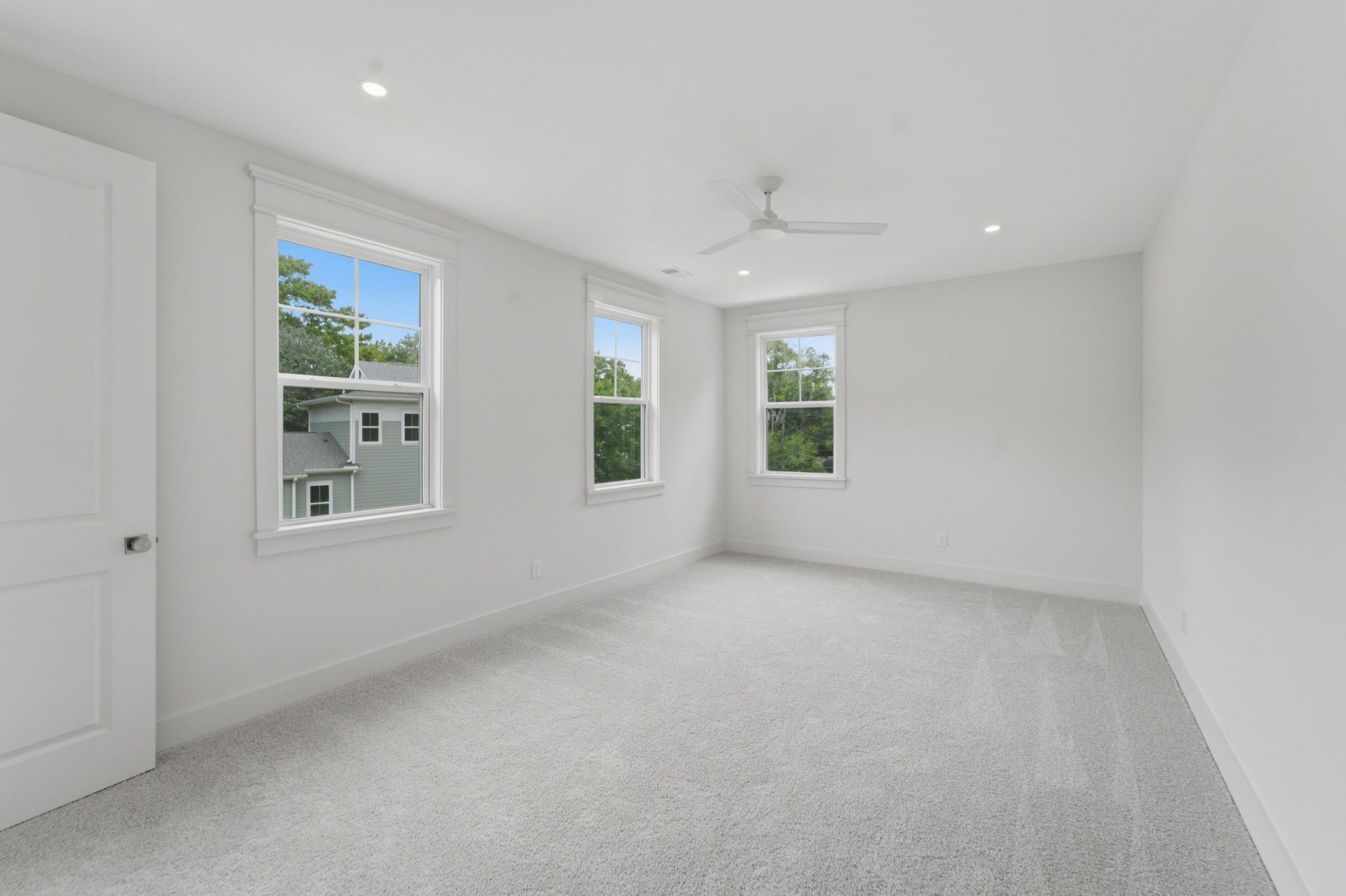 1129 Hamlin Road Photo 45