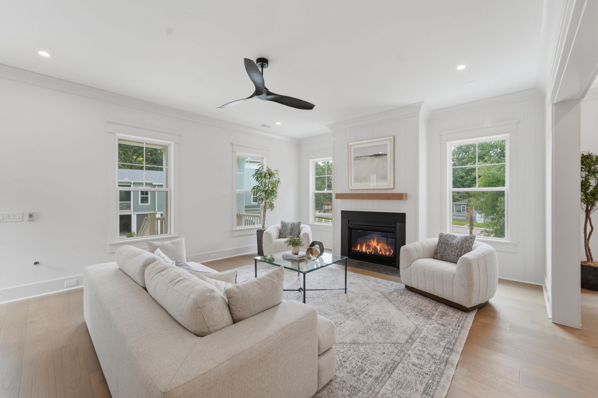 1129 Hamlin Road Photo 5
