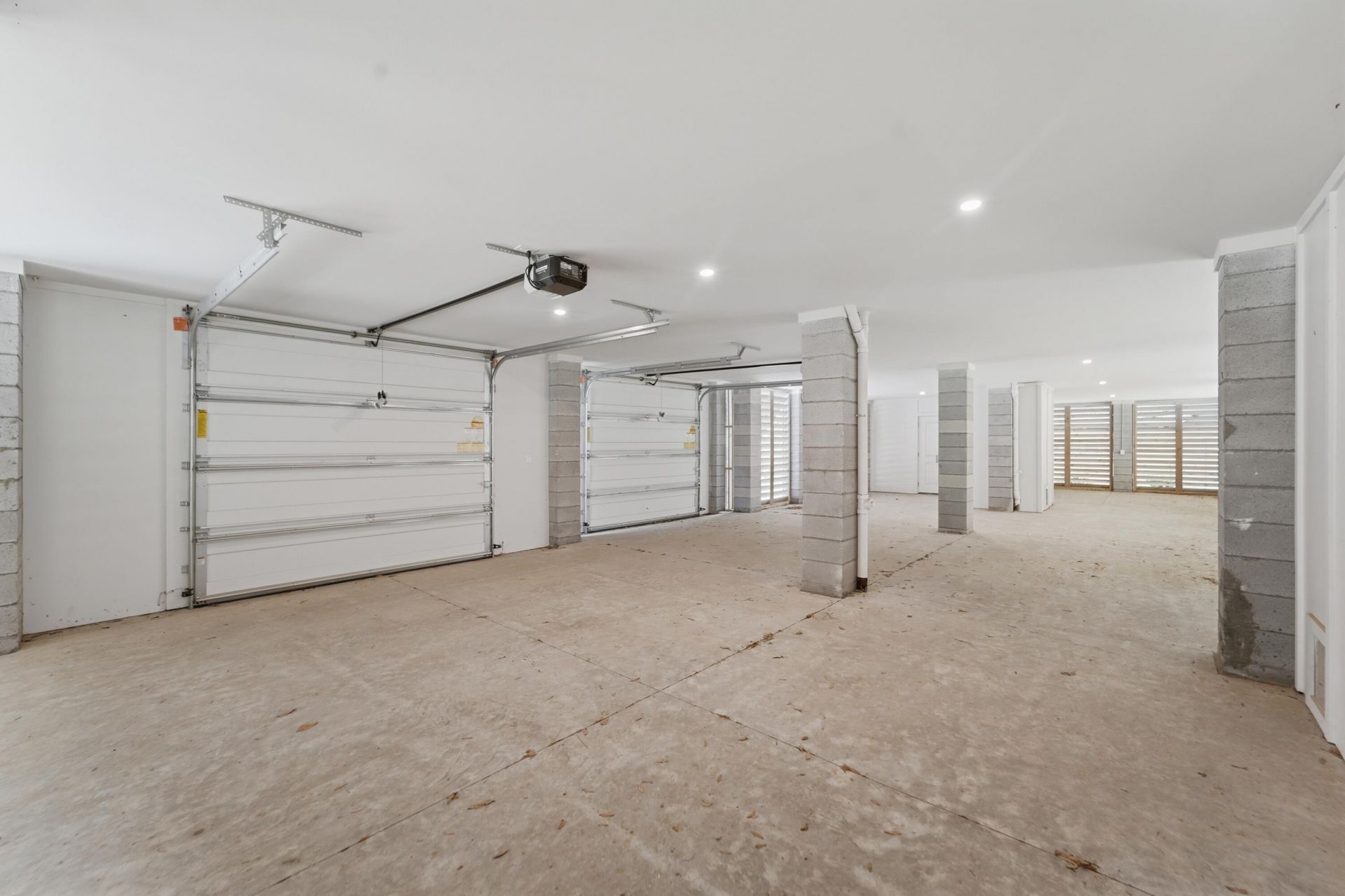 1129 Hamlin Road Photo 53