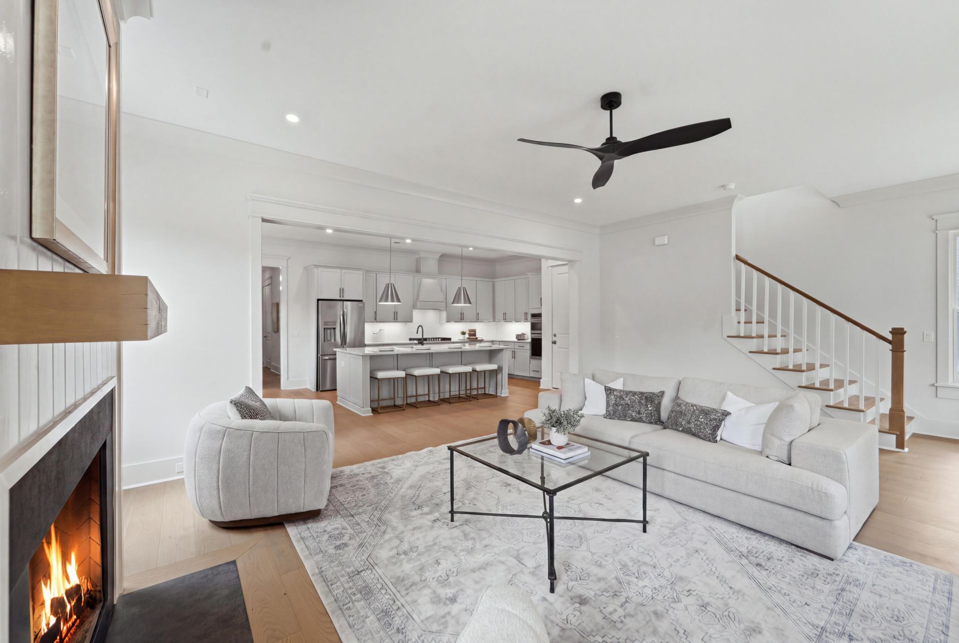 1129 Hamlin Road Photo 6