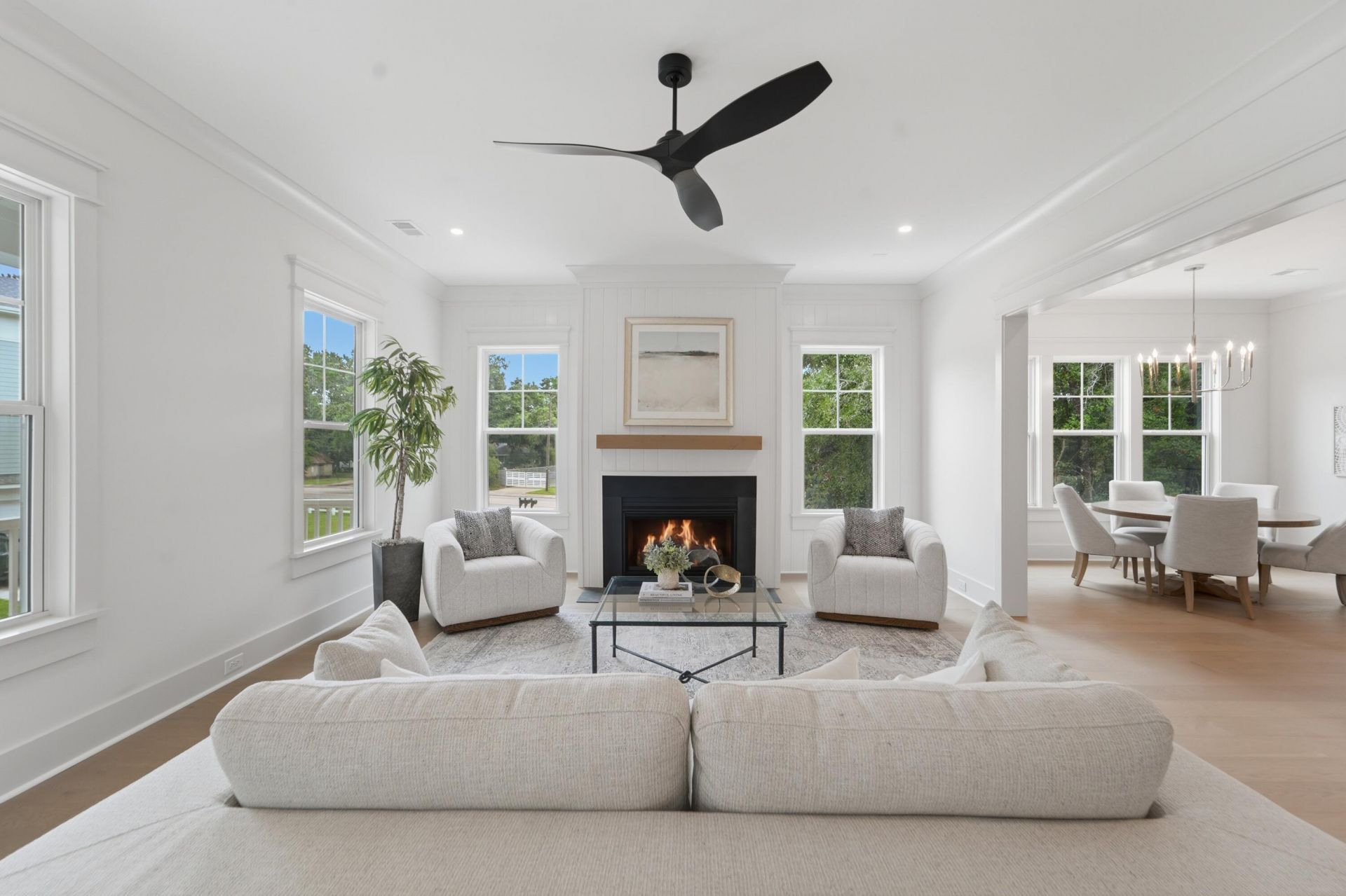 1129 Hamlin Road Photo 8