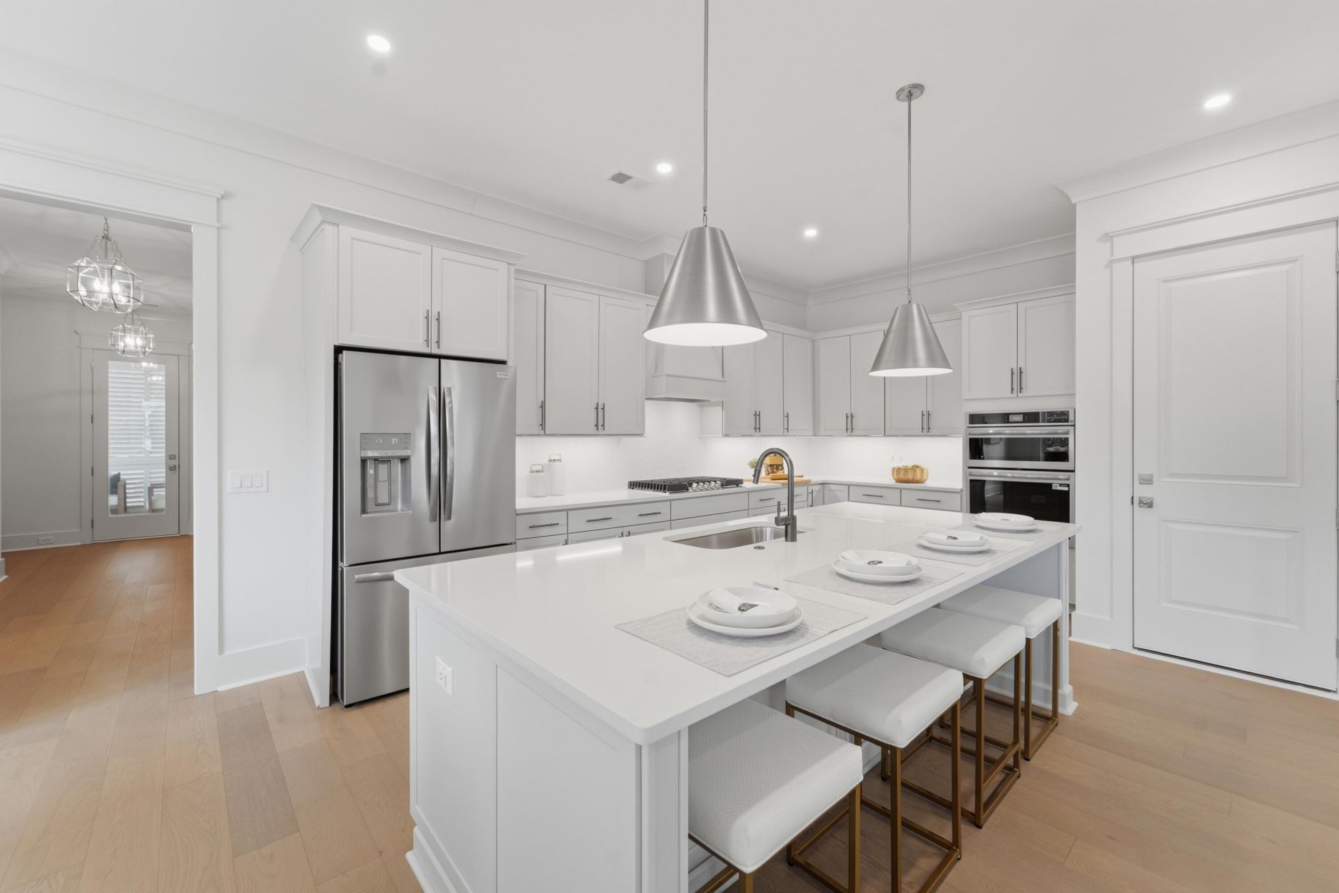 1129 Hamlin Road Photo 9
