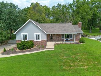 1627 Alvamar Drive Lawrence, KS 66047