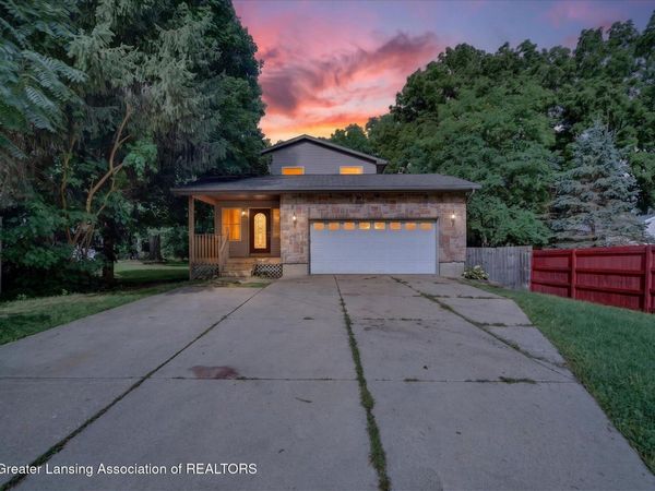 5855 Edson Street, Haslett, MI 48840