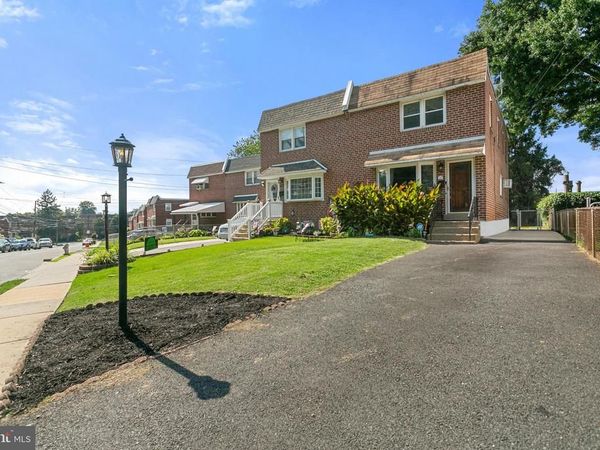 130 S WELLS AVENUE, GLENOLDEN, PA 19036