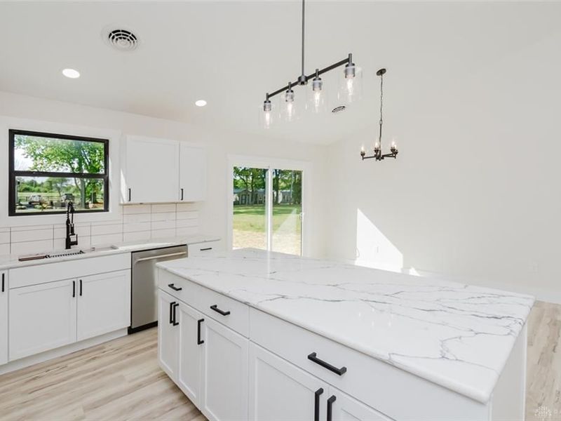 19 Lakengren Drive, Eaton, OH 45320 Photo 8