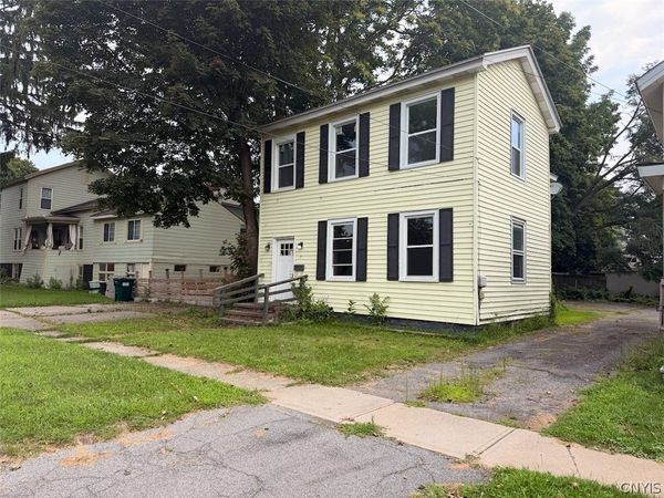 7 W 9th Street , Oswego, NY 13126
