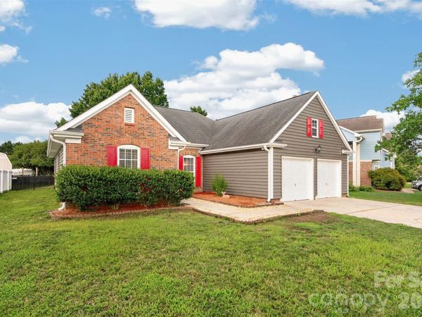 8424 Hirsch Drive, Charlotte, NC 28277