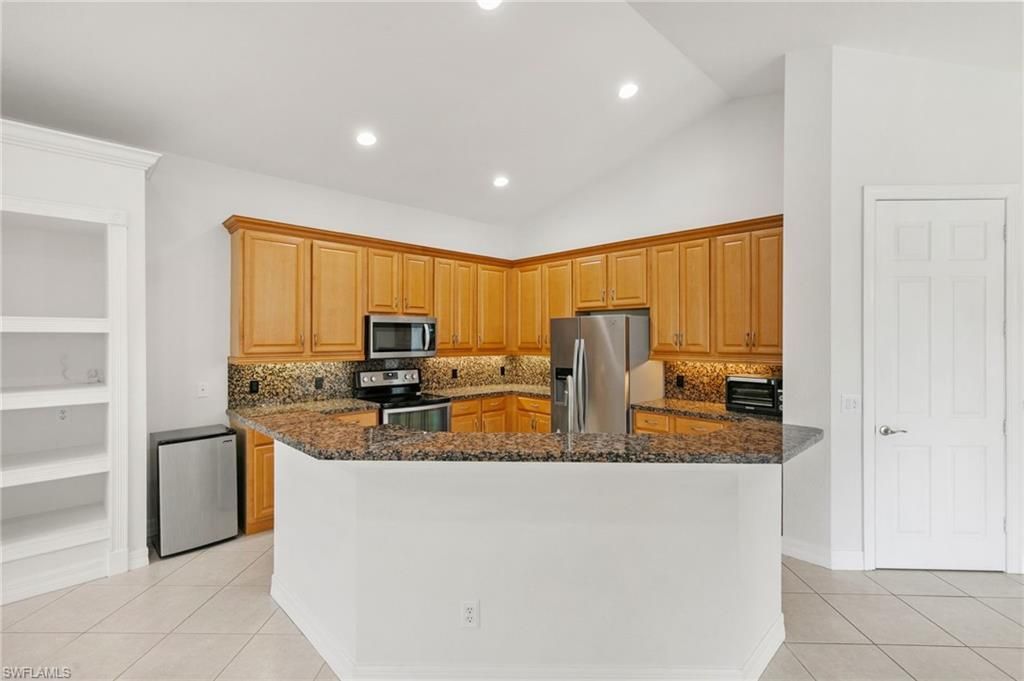 3917 Fabienne Ct , Naples, FL 34109 Photo