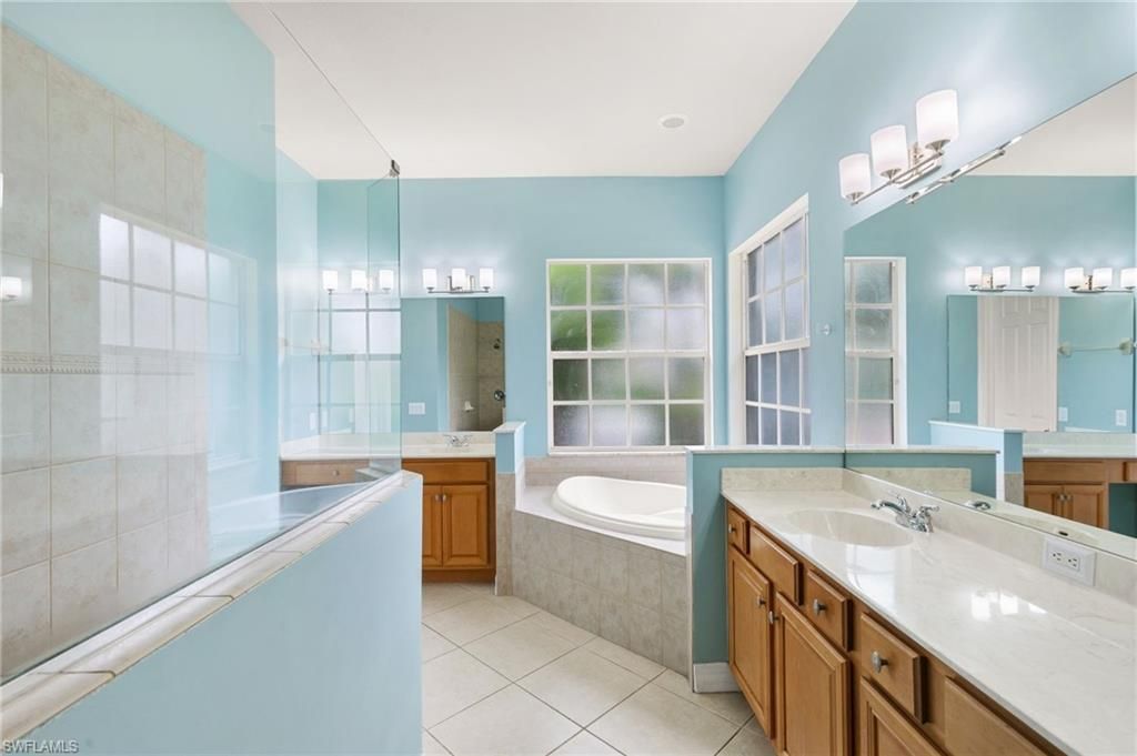 3917 Fabienne Ct , Naples, FL 34109 Photo
