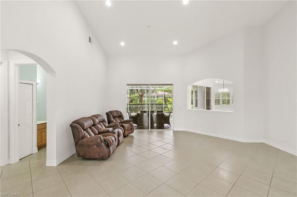 3917 Fabienne Ct , Naples, FL 34109 Photo