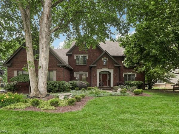 8615 Raintree Run , Poland, OH 44514