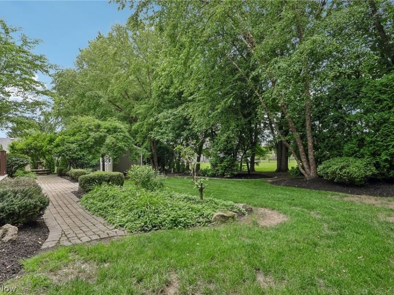 8615 Raintree Run , Poland, OH 44514 Photo 6