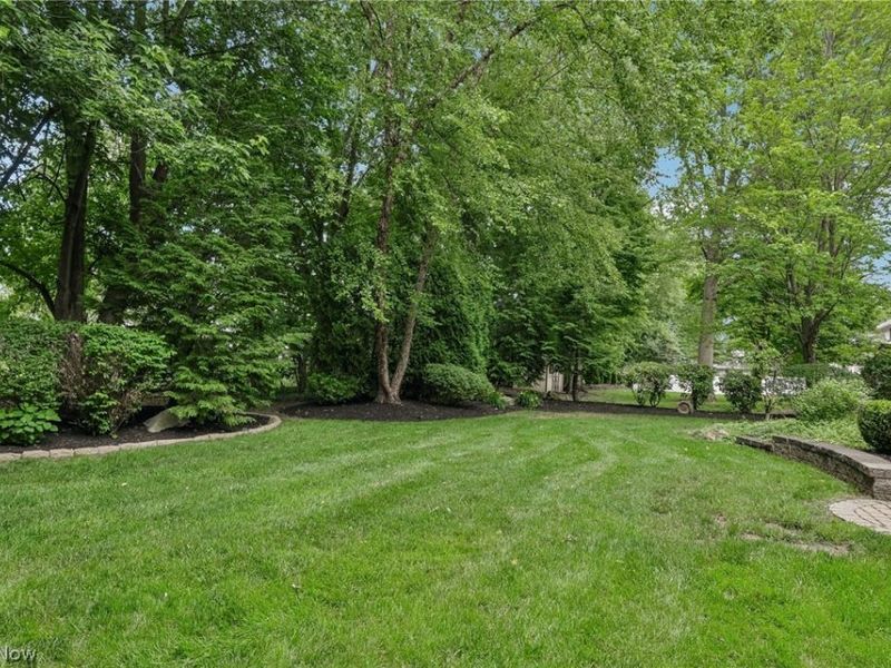 8615 Raintree Run , Poland, OH 44514 Photo 7