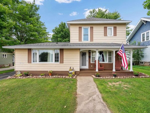 1010 S PEARL STREET, New London, WI 54961