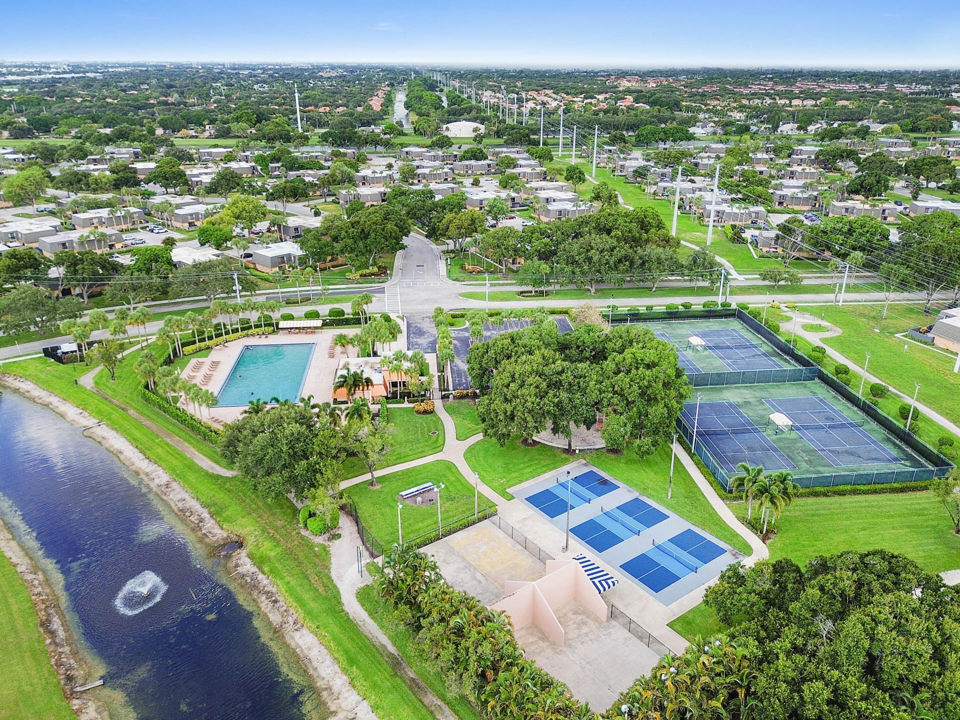 1731 17th Way, West Palm Beach, FL 33407 Photo