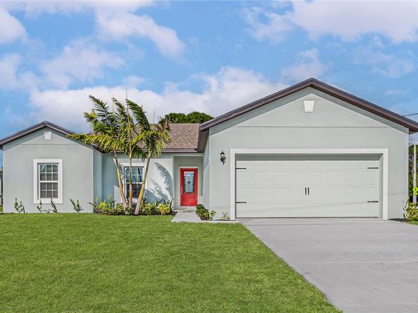 8446 104th Court , Vero Beach, FL 32967