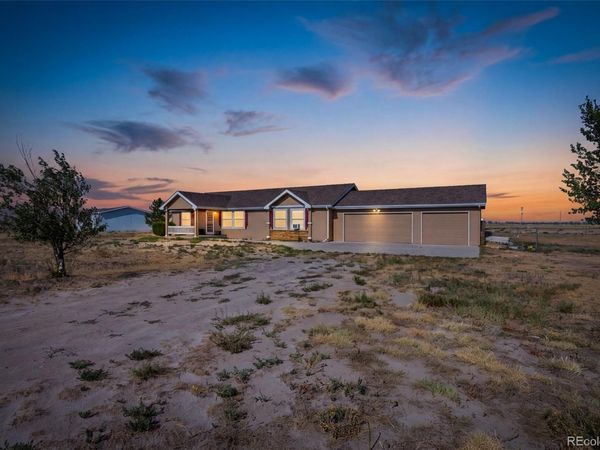 9 E Ranch Road , Wiggins, CO 80654