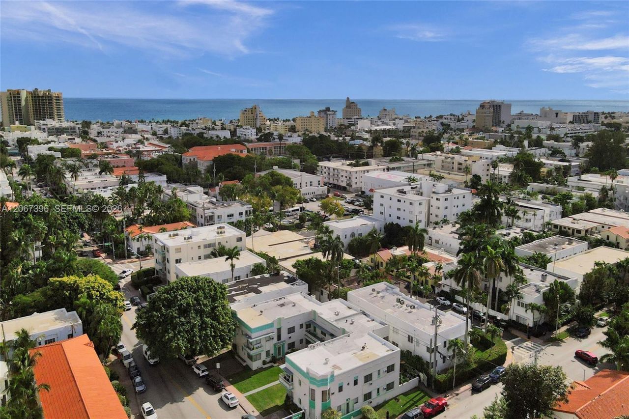717 Espanola Way , Unit 204, Miami Beach, FL 33139 Photo