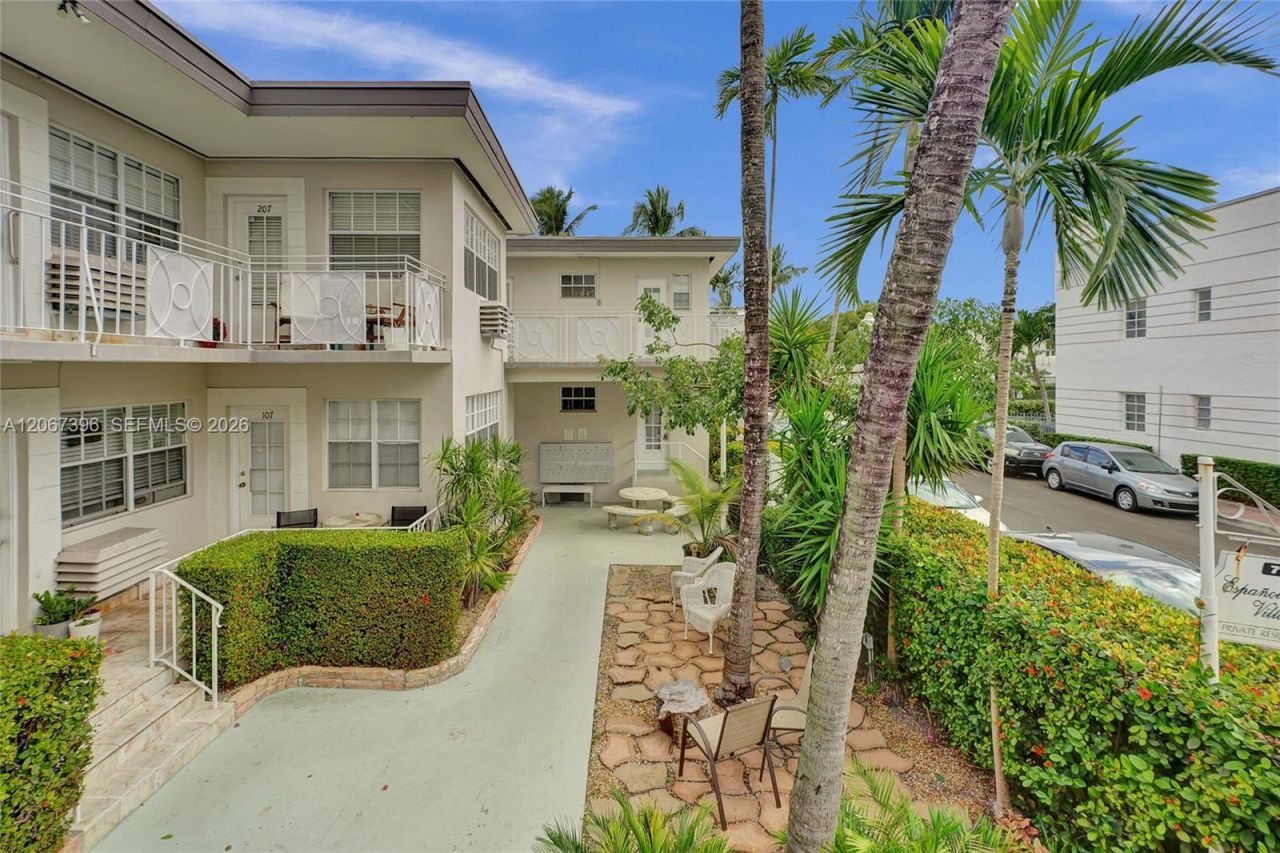 717 Espanola Way , Unit 204, Miami Beach, FL 33139 Photo