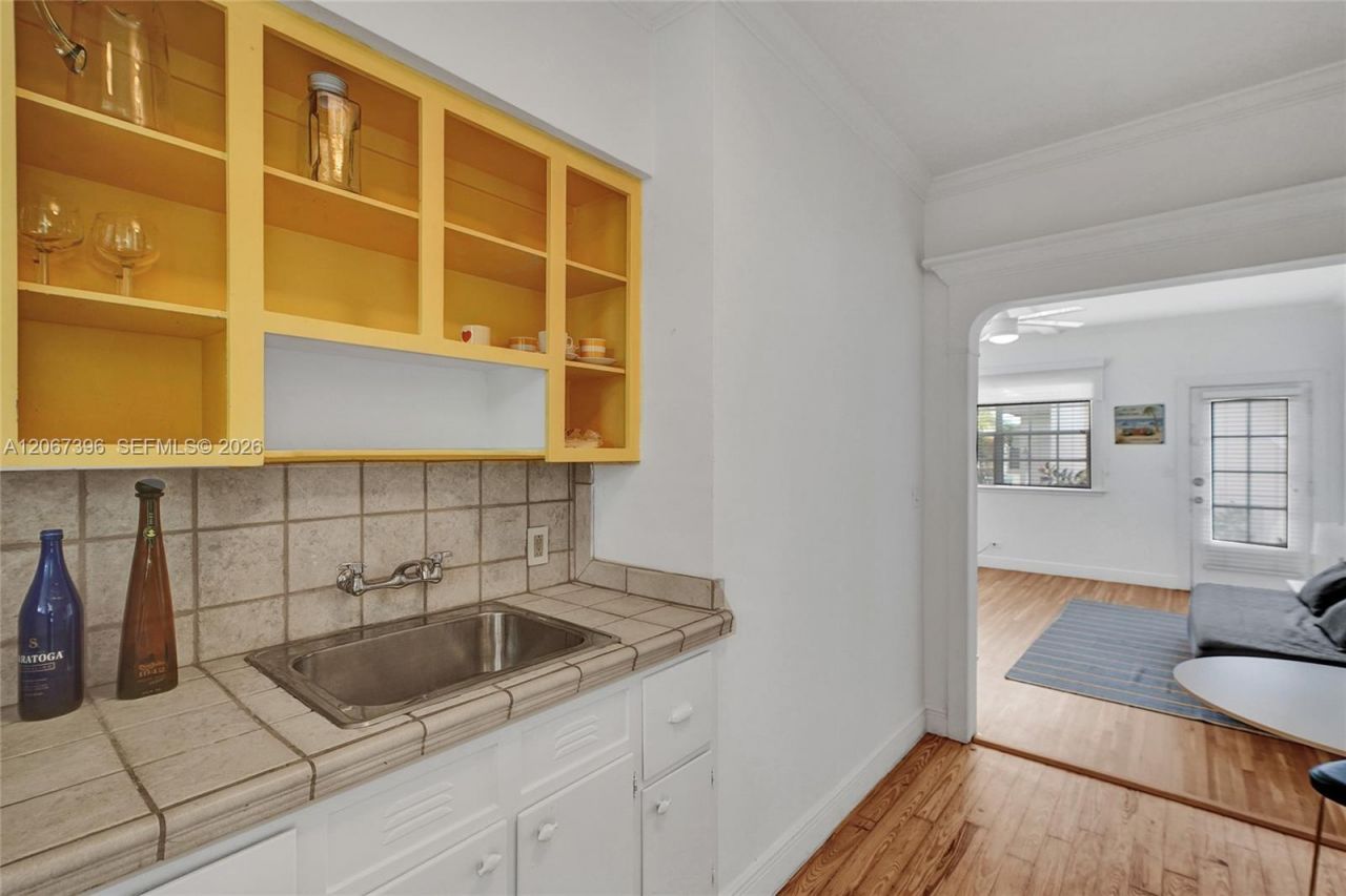 717 Espanola Way , Unit 204, Miami Beach, FL 33139 Photo