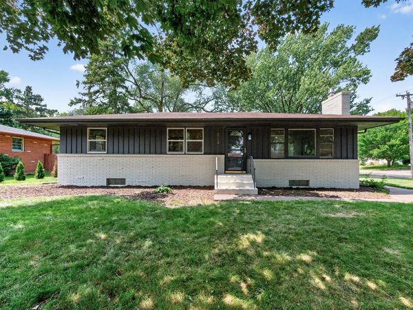 3119 Mildred Drive , Roseville, MN 55113