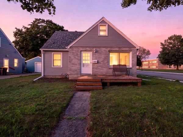802 Center Street, North Mankato, MN 56003