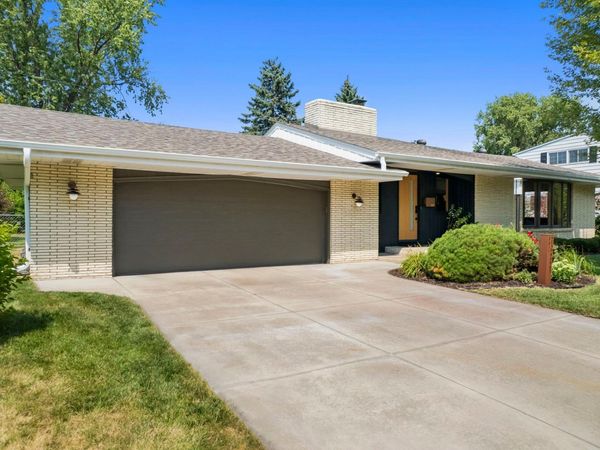 3317 Wendhurst Avenue , Saint Anthony, MN 55418