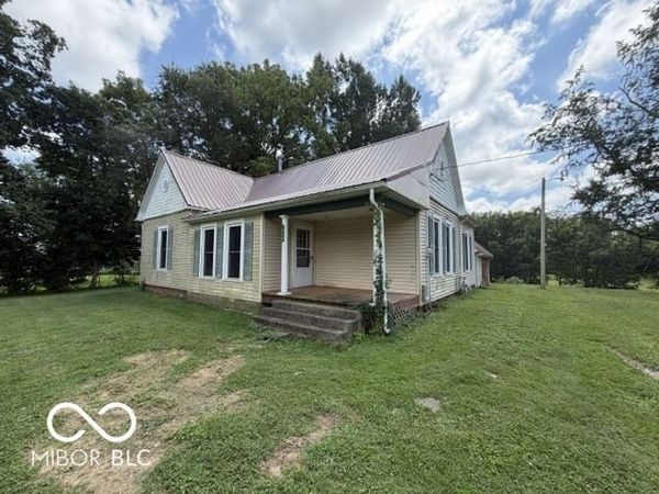 219 E Church Street , Bloomingdale, IN 47832
