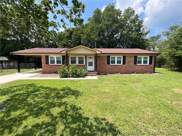 1422 Grandview Drive, Fayetteville, NC 28314