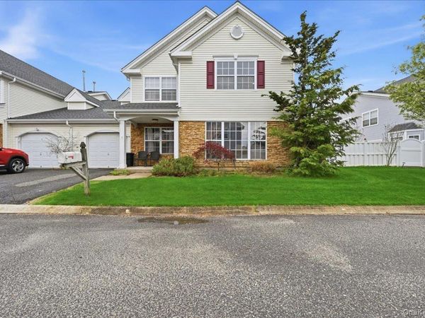 10 Casey Lane , Middle Island, NY 11953