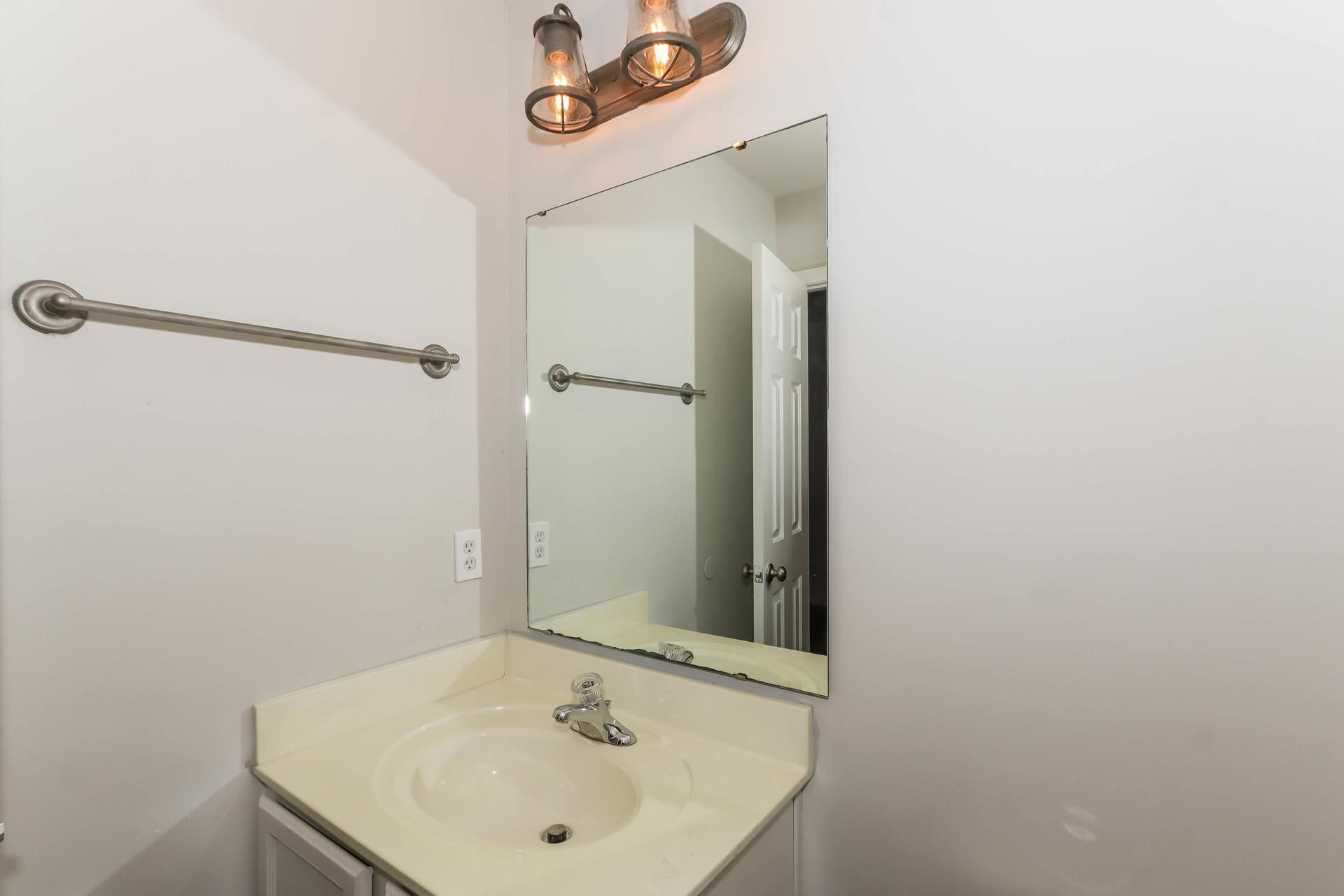 7044 Birnamwood Ct. Photo 17