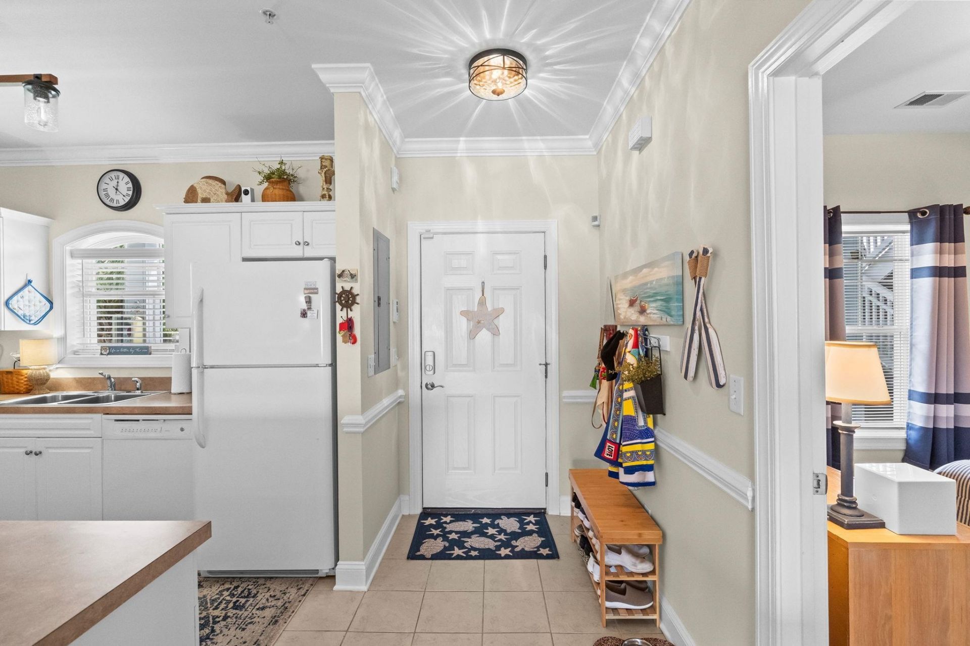 4136 Hibiscus Dr. Photo 4