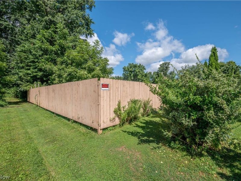 110 S Hazelwood Avenue , Youngstown, OH 44509 Photo 38