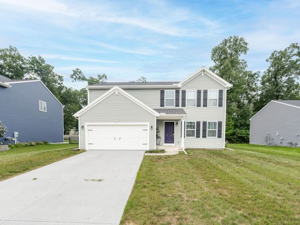 59595 Silvergrass Drive, Mattawan, MI 49071