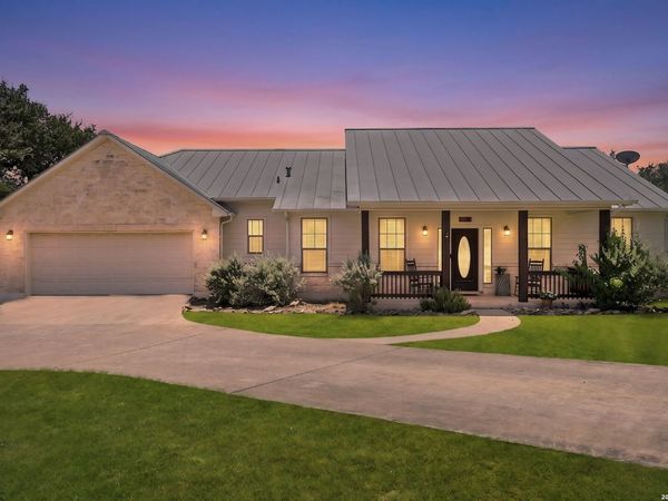 2700 SKYLINE DR, Canyon Lake, TX 78133