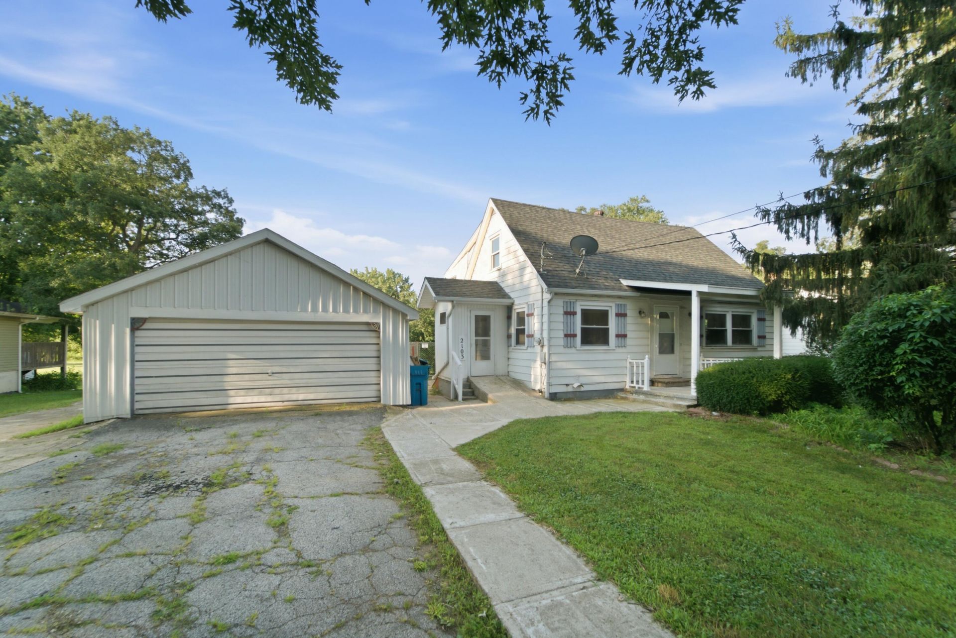 2103 E Elm Street, Griffith, IN 46319 Main Photo
