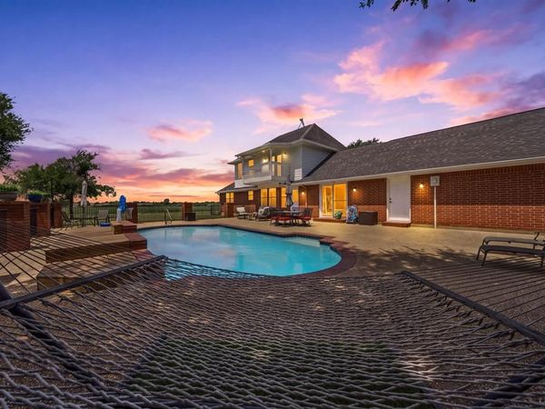 900 E Chad Street, Whitney, TX 76692