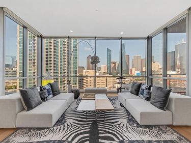 2200 Victory Avenue, Unit 802, Dallas, TX 75219