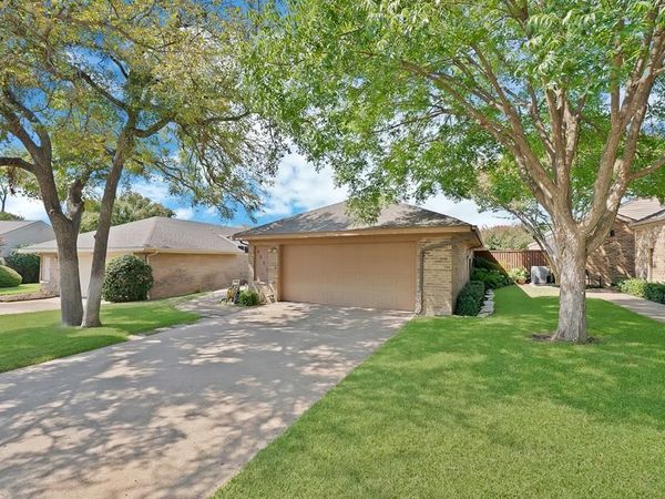 4021 Winter Park Lane , Addison, TX 75001