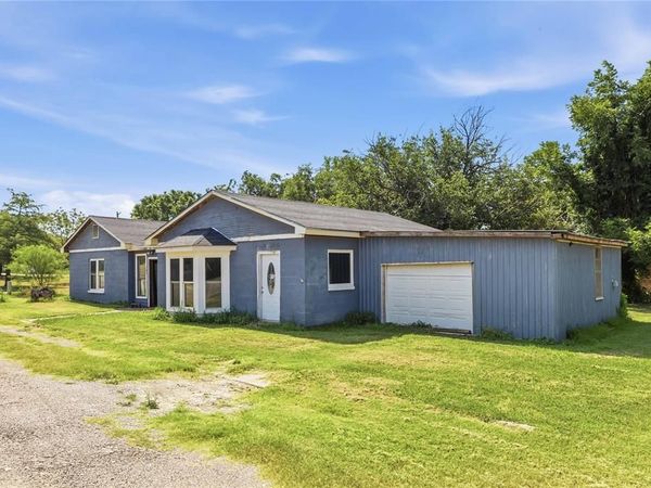 505 Willis Street , Santa Anna, TX 76878