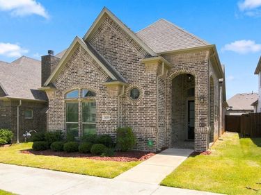 2620 Trinity Trail Way, Fort Worth, TX 76118