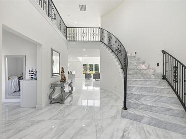 7725 Lakeview Circle, Fort Worth, TX 76179