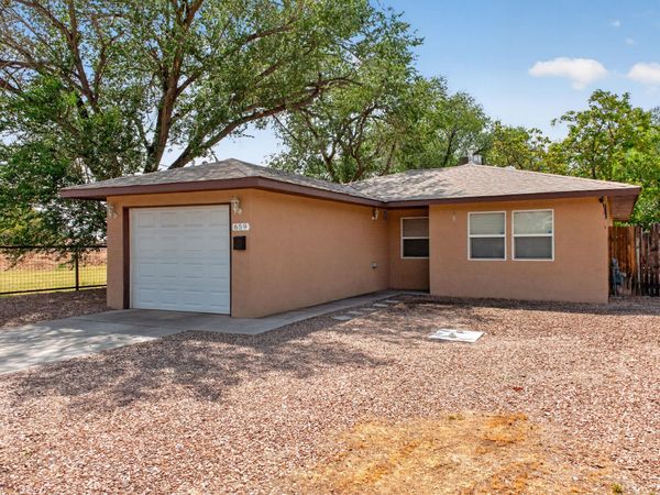 659 Los Lentes Road SE, Los Lunas, NM 87031